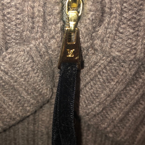 🎉HP🎉 Louis Vuitton Dress 👗 TRADE??? - Picture 5 of 8